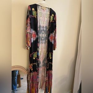 Cleobella onyx robe kimono size S